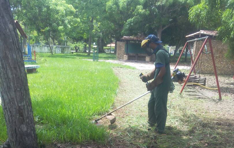 Trabajadores de Inparques realizaron jornada de saneamiento en Monagas.