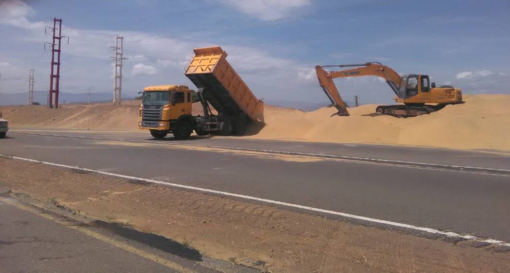 Gobierno Bolivariano inicia trabajos de mantenimiento de vía Coro-Punto Fijo