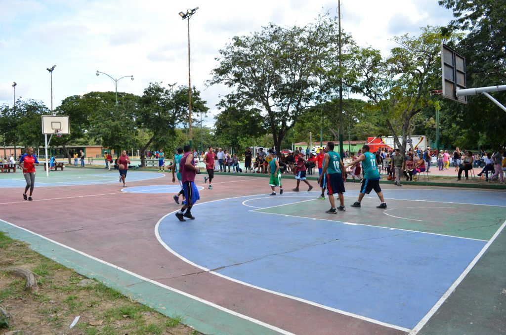 Inparques conmemora su 44° aniversario con actividades deportivas