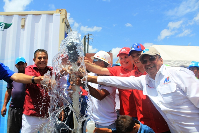 Plantas desalinizadoras benefician a las comunidades del eje costero del país