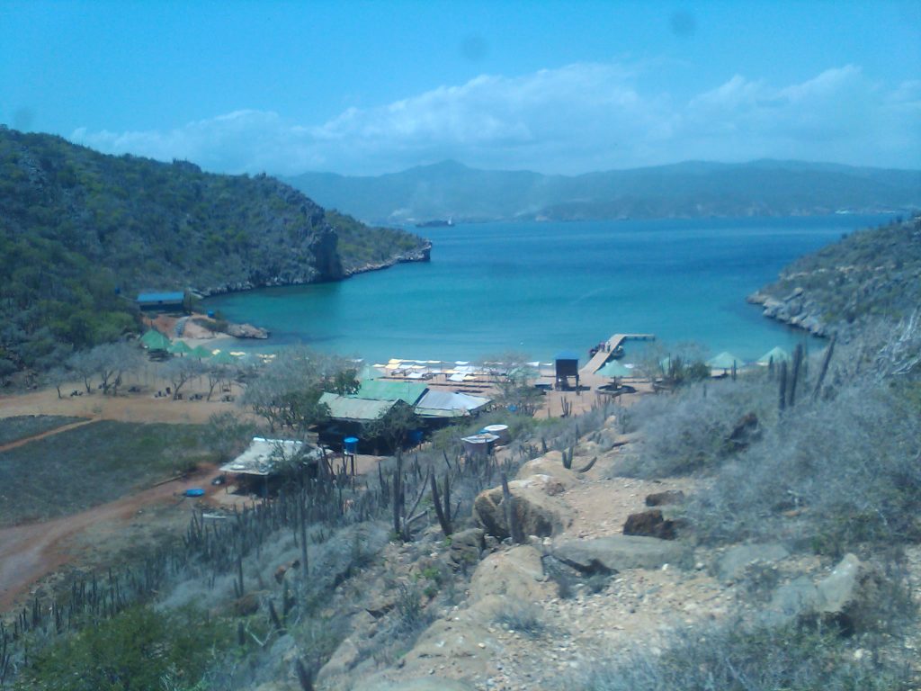 Playa El Faro cautiva con su magia oriental