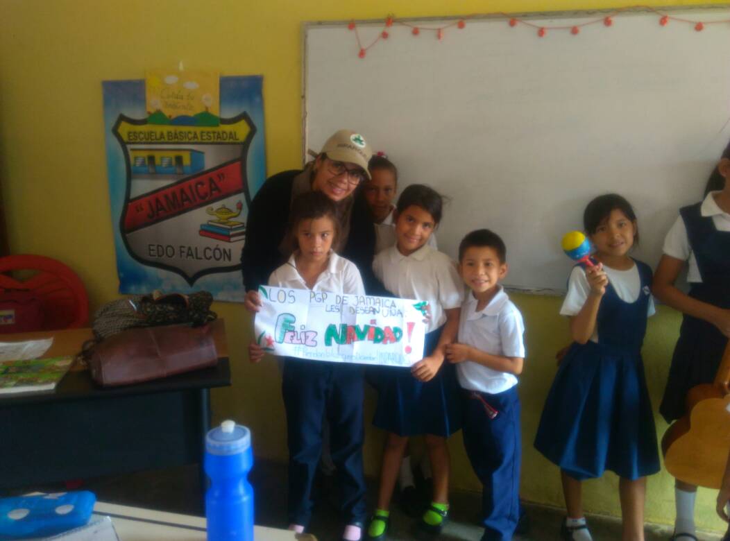 Pequeños Guardaparques del Cerro Santa Ana reciben la navidad con parrandón