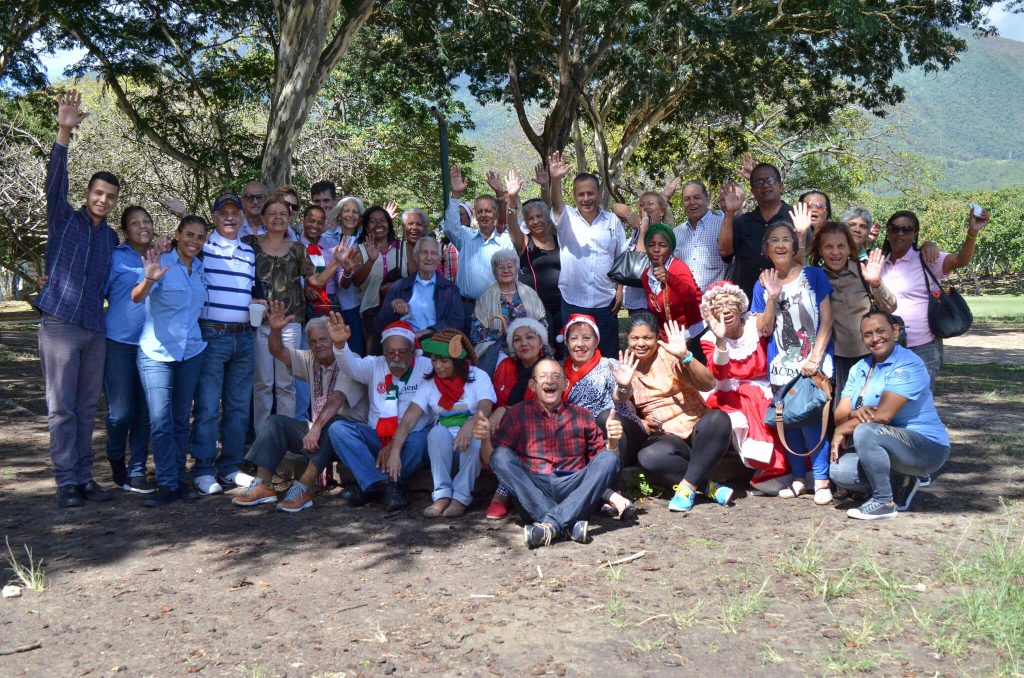 Jubilados de Inparques disfrutaron de compartir navideño en el Parque Generalísimo Francisco de Miranda
