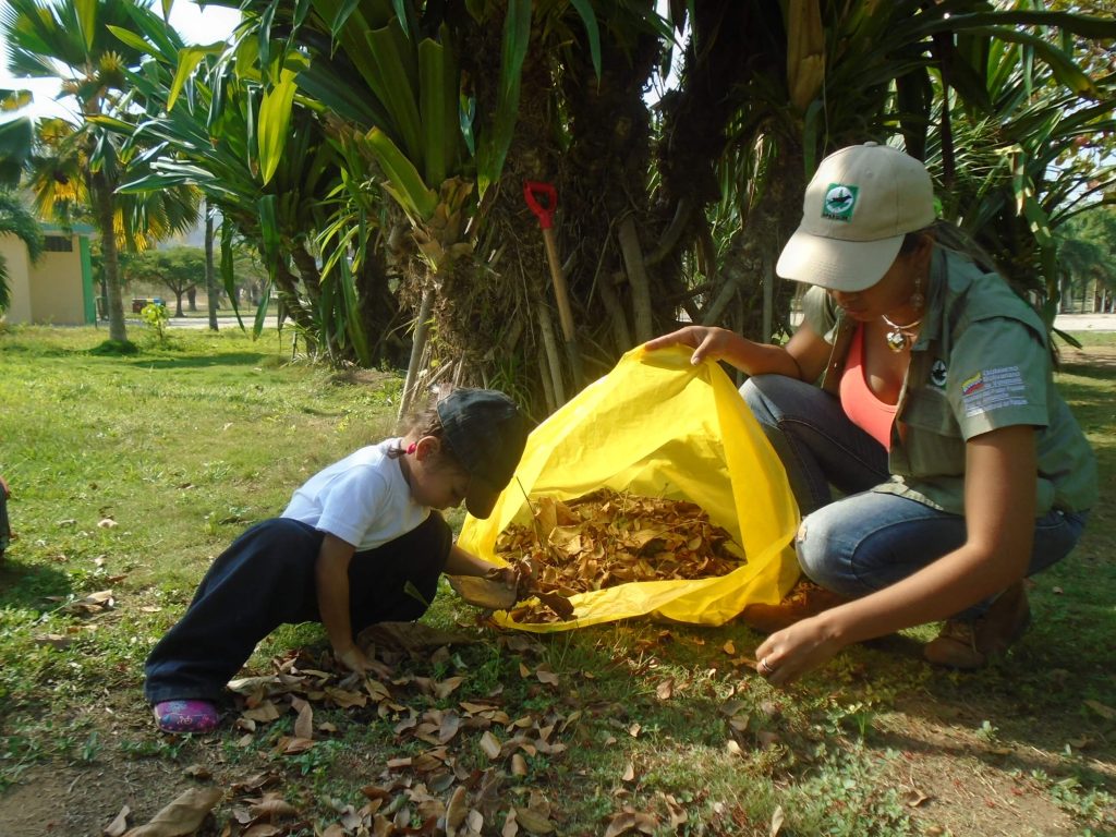 Recolectan desechos sólidos en el Parque Andrés Eloy Blanco de Anzoátegui