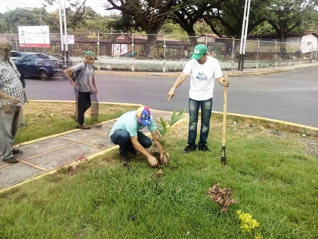 Inparques Cojedes participó en jornada «Un bosque de amor por Chávez»