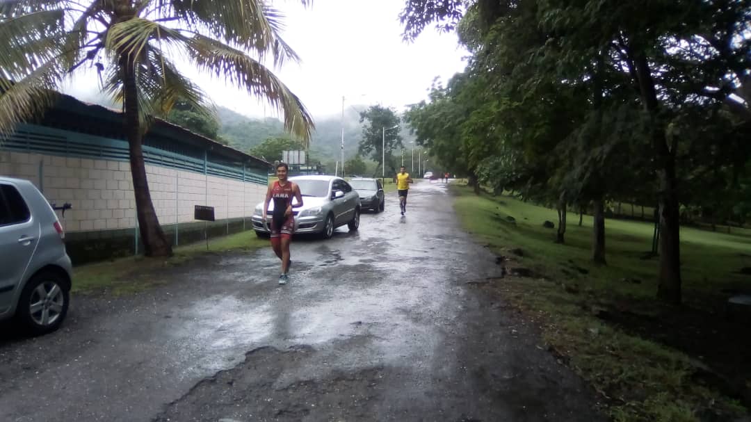 Prácticas de triatlón se llevó a cabo en el Parque Recreacional Embalse Cumaripa