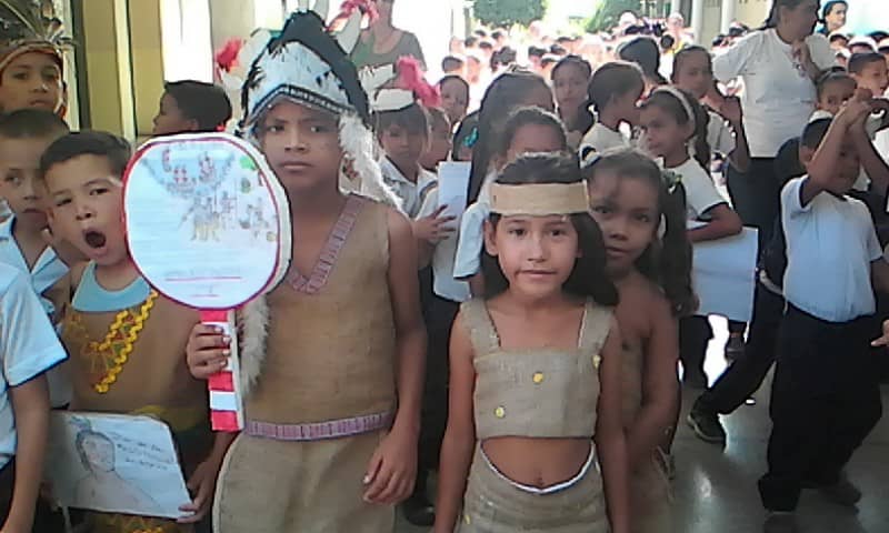 Celebraron con conversatorio y desfile el Día de la Resistencia Indígena en Nueva Esparta