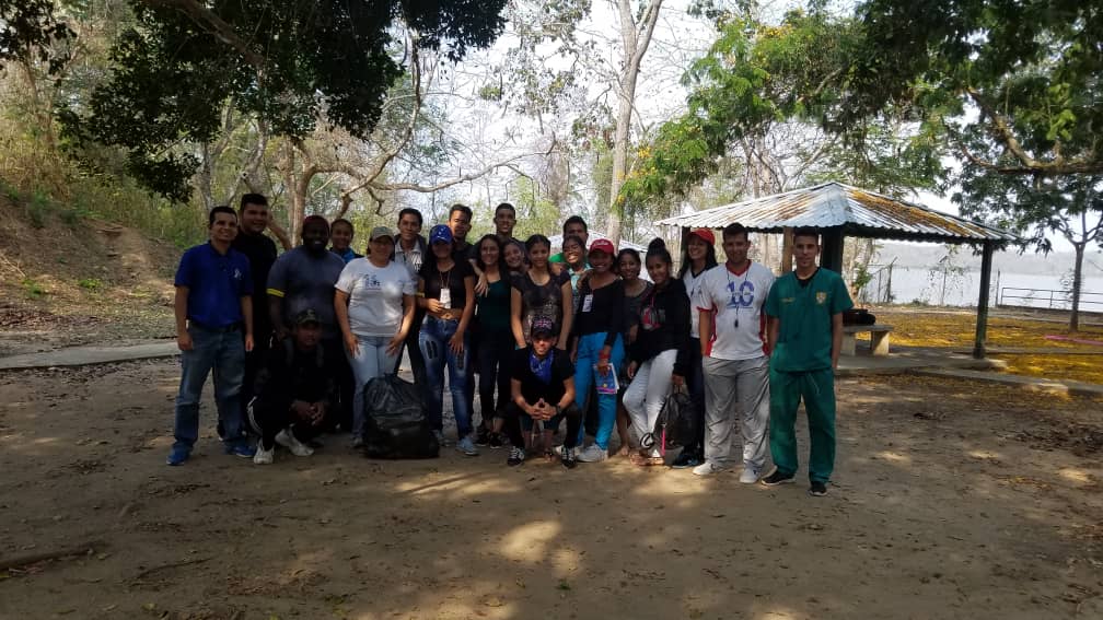 Recolectados más de 18 kilos de desechos en el parque Burro Negro