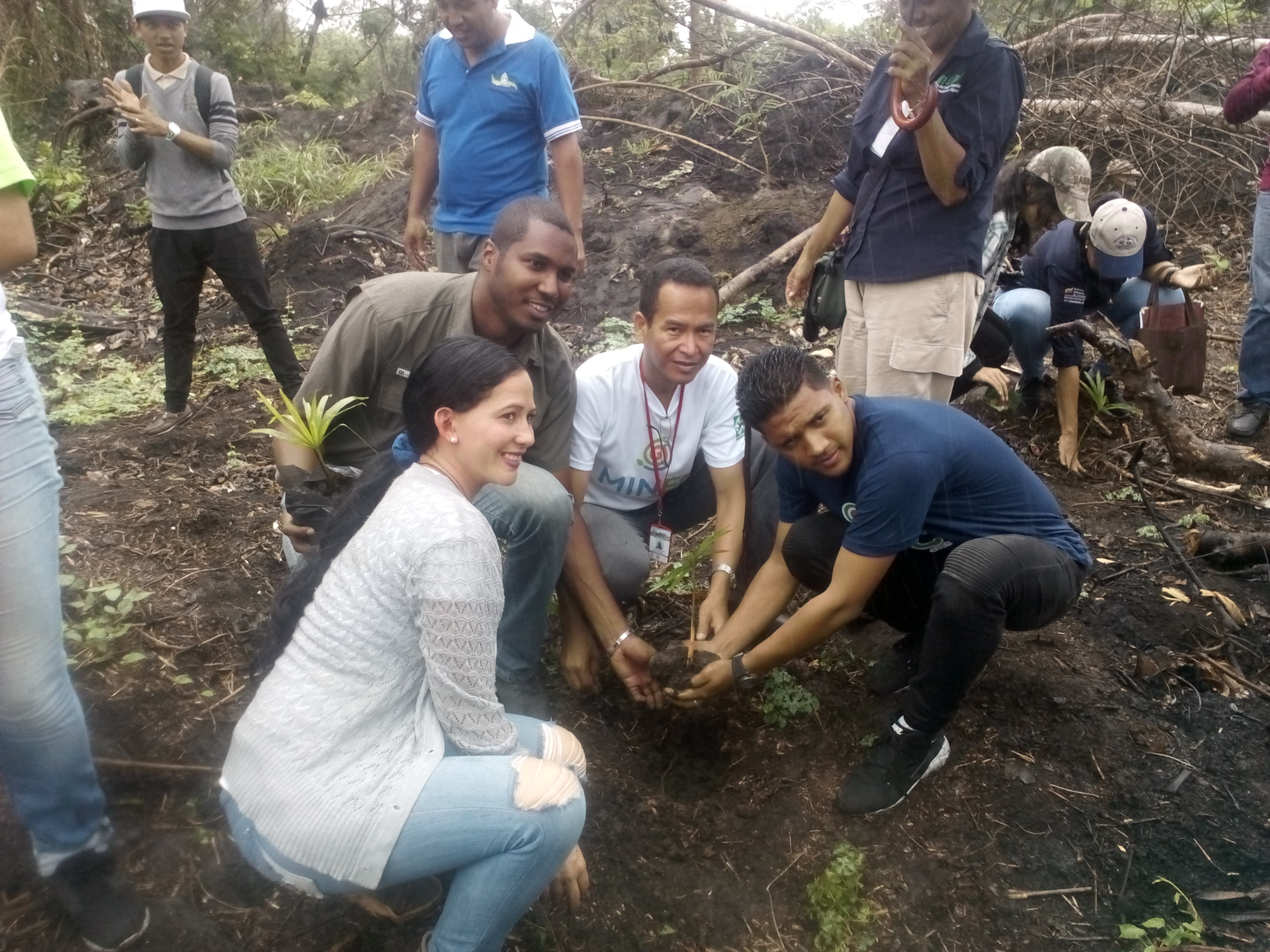 Conmemoran Día del Árbol con reforestación en la UPEL de Monagas