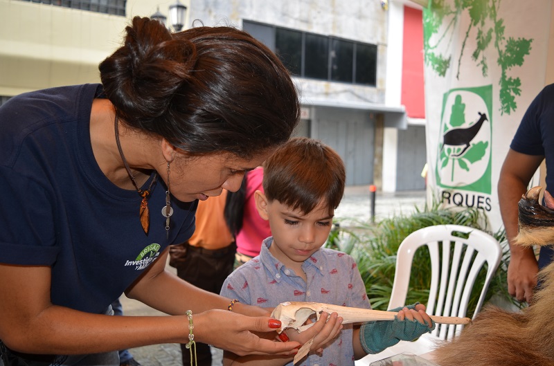 Inparques participó en la décima Feria del Libro Caracas Insurgente 2019