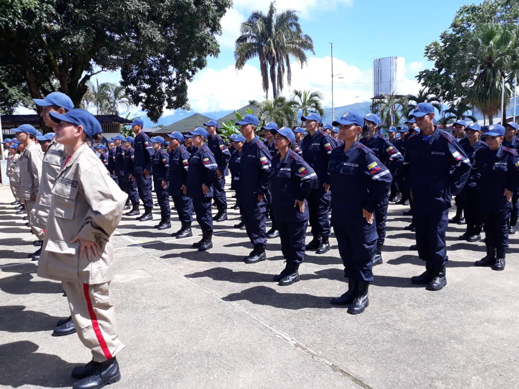 Certifican en Barinas a 397 guardaparques y bomberos forestales